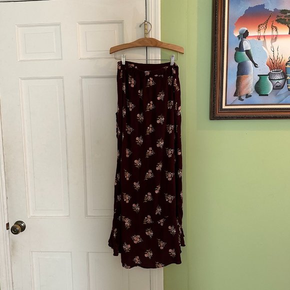 AE Ruffle Maxi Skirt in Burgundy - Picture 3 of 4
